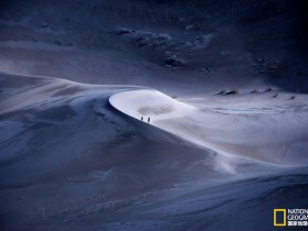 本站自用春叶中文主题免费下载 适用于杂志、图片、电影、音乐、企业、文字、CMS